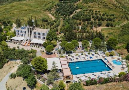 ZOMERSTUNT! ☀️ Geniet van een zonvakantie in Vlore in Albani&euml; met een hotel aan de kust incl. vlucht, huurauto en ontbijt!