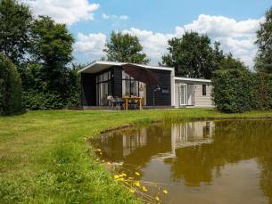 Forest doglodge met hottub