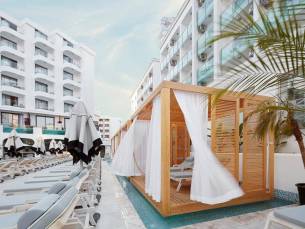 Lalila Blue Suites