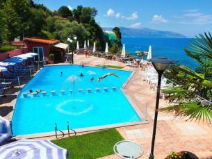 8 daagse vliegvakantie naar New York in vlore, albanie