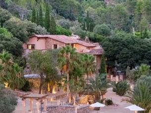 Ratxo Retreat Hotel