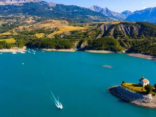 Beleef het ultieme Franse Alpen avontuur in de buurt van het meer van Serre-Pon&ccedil;on incl. ontbijt