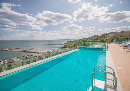 White Lagoon Hotel