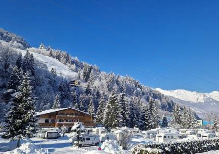 Erlengrund Resort - Camping, App. & Bungalows