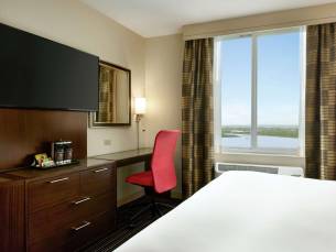 DoubleTree by Hilton New York Downtown