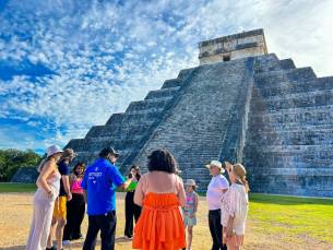 Ganztägige Tour nach Chichen Itza und Valladolid mit Cenote-Schwimmen und Mittagessen