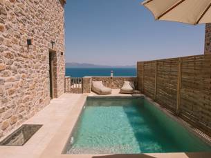 Mani Luxury Suites