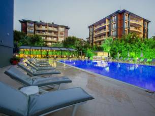 Grand Alisa Hotel