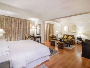 Grand Excelsior Hotel