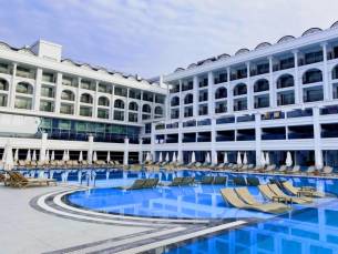 SUNTHALIA Hotels en Resorts