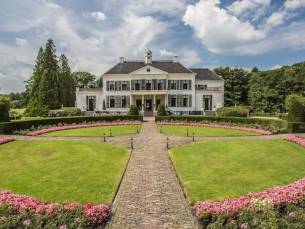 Geniet van een GRATIS UPGRADE naar een LUXE KAMER en verblijf in een kasteel in Brummen nabij de Veluwe, Zutphen en Arnhem incl. ontbijt, wellness, welkomstdrankje en late checkout!