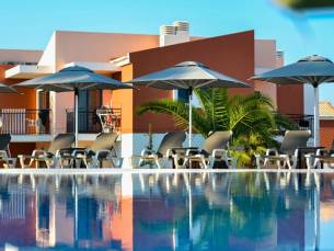 Aparthotel Vitor's Village