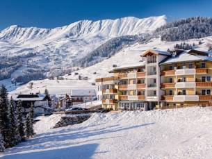 Kom na een dag ski&euml;n tot rust in je 4*-wellnesshotel in Serfaus o.b.v. halfpension + extra's!