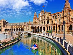 FLASHDEAL! ⚡ Vlieg naar Sevilla en geniet van een stijlvol boutique hotel met rooftop zwembad, ontbijt en vlucht inbegrepen!