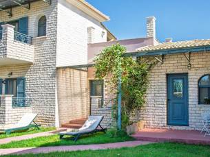 Stalakton Country Maisonettes