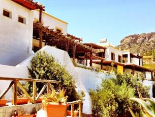 Apartments Filoxenia and Villas - inclusief huurauto