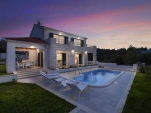 Villa Makarac