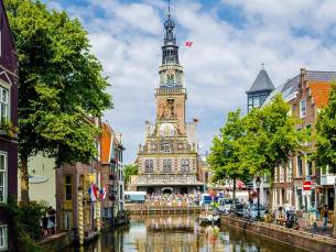 NS COMBI-DEAL! Ontdek Alkmaar in een DELUXE kamer in een 4*- hotel in het centrum incl. ontbijt & NS treinretour
