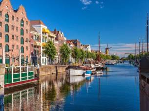 Ontdek de stad die nooit stil staat! Overnacht in Rotterdam incl. ontbijt en NS treinretour