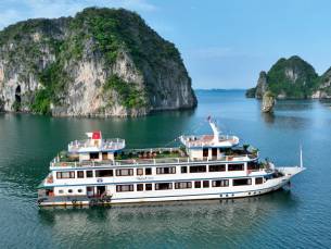 Bai Tu Long Bay Cruise
