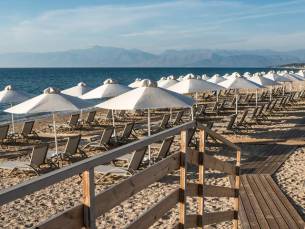Aparthotel Acharavi Beach
