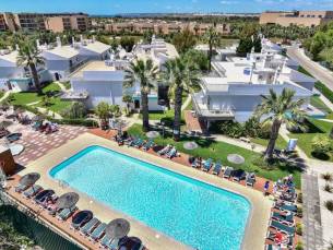 Albufeira op z'n best! ???? Ontdek de Algarve vanuit een studio vlak bij het strand incl. vlucht & huurauto