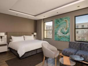 Waterfront Breakwater Lodge