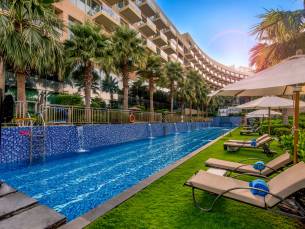 Rixos the Palm Dubai Hotel & Suites