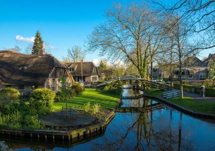 MEGA DEAL! ???? 3 dagen 4*-hotel nabij Giethoorn in Dwingeloo incl. ontbijt + 3-gangendiner, rondvaart & Rituals producten!