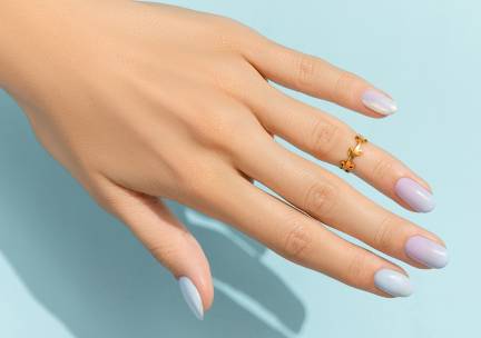 BIAB-behandeling + evt. gellak of nagelverlenging
