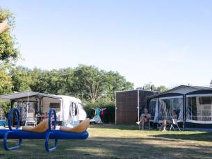Comfort kampeerplaats met prive sanitair