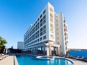8 daagse vliegvakantie naar TRYP by Wyndham Lisboa Caparica Mar in costa da caparica, portugal