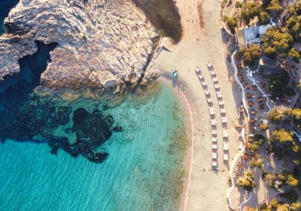 ???? SURPRISE TRIP: IBIZA! ???? Geniet voordelig van het veelzijdige, zonnige en sfeervolle Ibiza! Incl. vlucht en verblijf