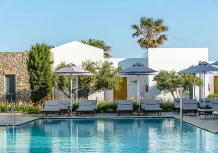 Diamond Deluxe Hotel