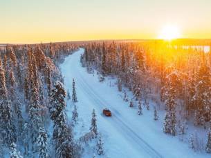 ALLES IN 1-DEAL: Fins Lapland! ❄️ 8-daagse reis naar het magische noorden! Hotel aan de piste incl. vlucht, bagage, transfer, ontbijt, diner en spectaculaire excursies!