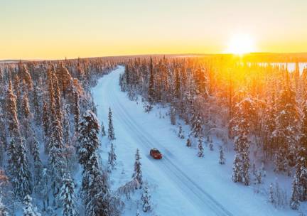 ALLES IN 1-DEAL: Fins Lapland! ❄️ 8-daagse reis naar het magische noorden! Hotel aan de piste incl. vlucht, bagage, transfer, ontbijt, diner en spectaculaire excursies!