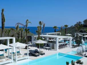 Aurora Luxury Suites