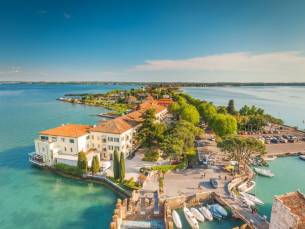 Geniet van een vakantie in het Italiaanse Garda incl. ontbijt, 3-gangen keuzemenu en GRATIS parkeren!