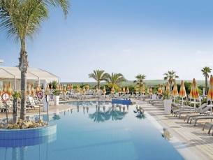 Asterias Beach Hotel