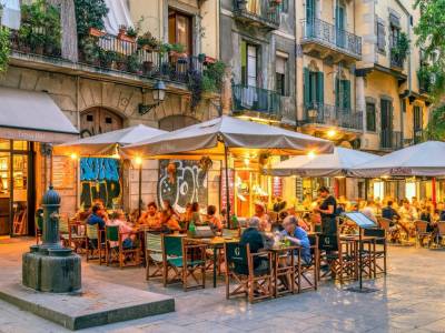 STUNT! ⚡ Stedentrip naar Barcelona incl. vlucht, ontbijt + 4*-hotel met DAKTERRAS & HOTTUB!