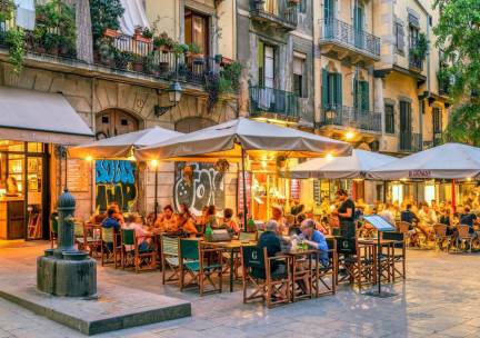 STUNT! ⚡ Stedentrip naar Barcelona incl. vlucht, ontbijt + 4*-hotel met DAKTERRAS & HOTTUB!