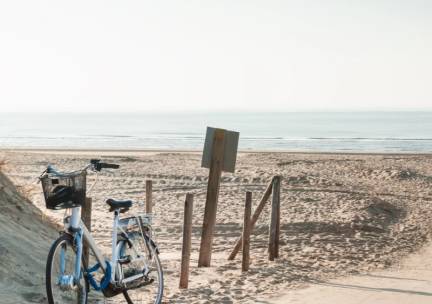 4*-hotel met zwembad aan het strand in Noordwijk incl. ontbijt & diner