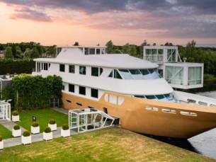 Ultiem ontspannen in 4*-wellnesshotel in Brabant incl. ontbijt, hoofdgerecht en entree tot de BLUE wellnessboot!