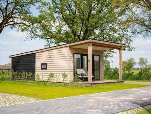 Wellnesslodge | jacuzzi, sauna en sunshower | 2 personen