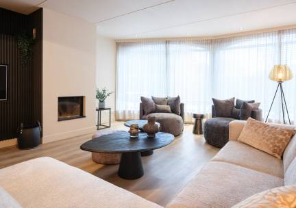 Familiehuis Rheeze met Jacuzzi