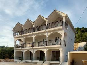 Avra Suites & Apartments