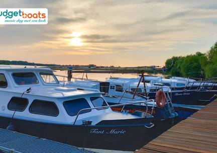 Huur motorboot (dagdeel) incl. brandstof op de Maasplassen voor 1 t/m 6 pers.