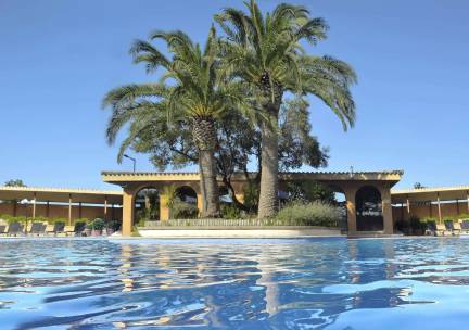 Luna Park Yoga & Spa Hotel