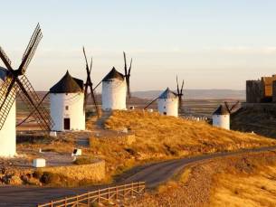 Paradores Fly-drive Don Quichot route