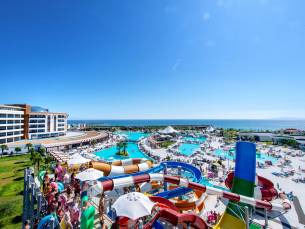 Aquasis De Luxe Resort & Spa